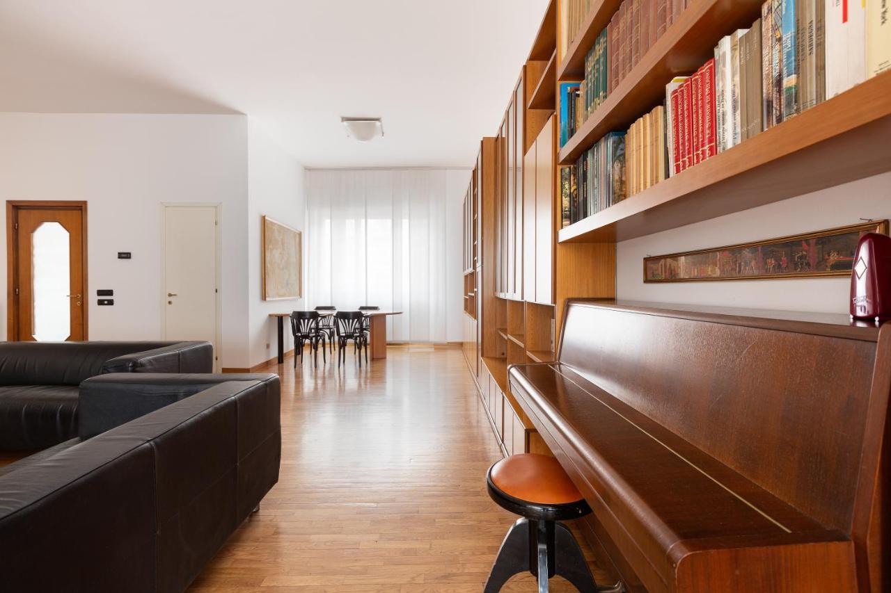 Ca' Stellini - Comoda Casa Indipendente Con Parcheggio Privato 米兰 外观 照片